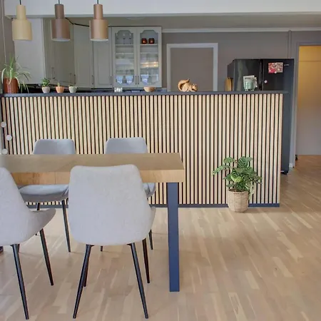 With Parking In Unique Surroundings 卑爾根